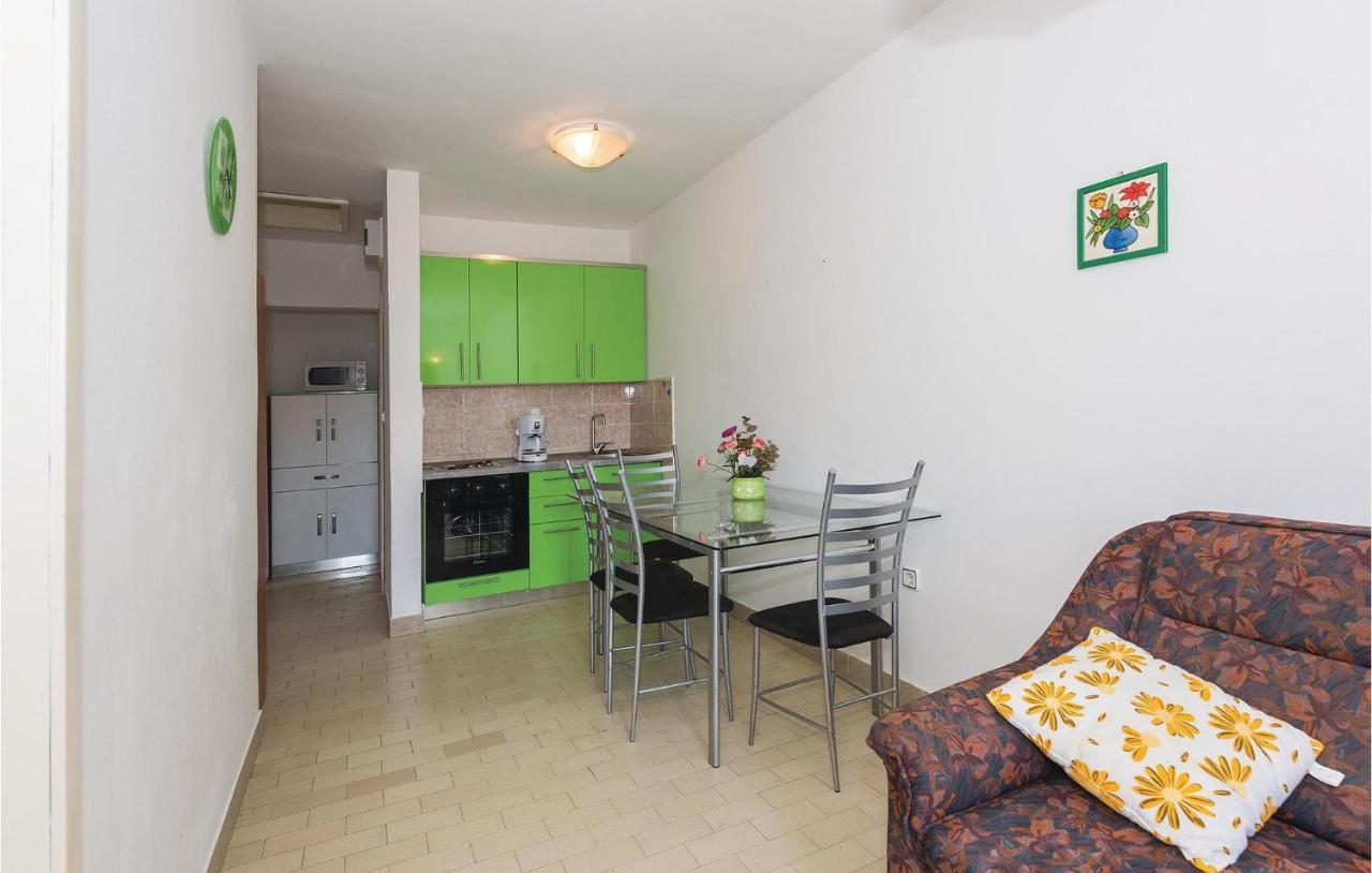 Beautiful Apartment In Rogoznica With Wifi 外观 照片